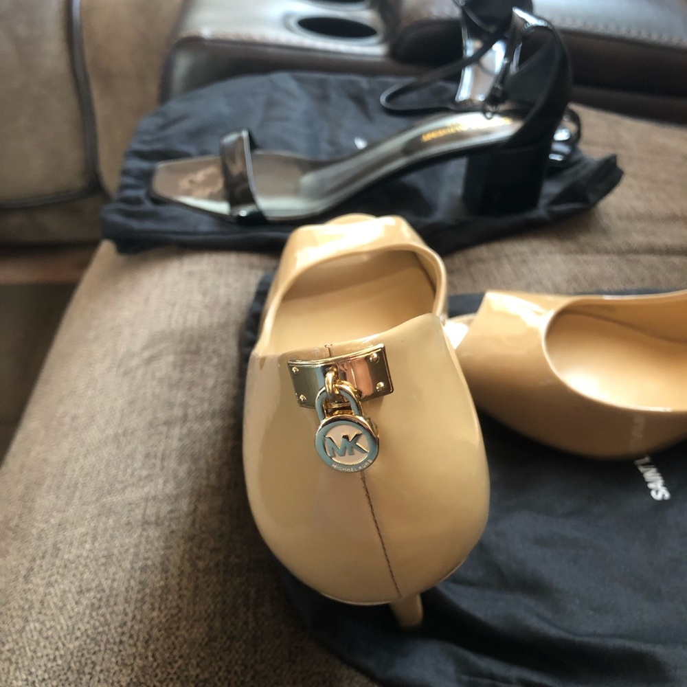 Yves Saint Lauren heels - Picture 3 of 6
